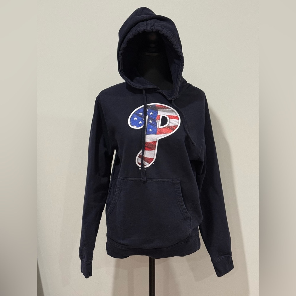Fanatics S Navy Hoodie with American Flag Phillies Logo 495